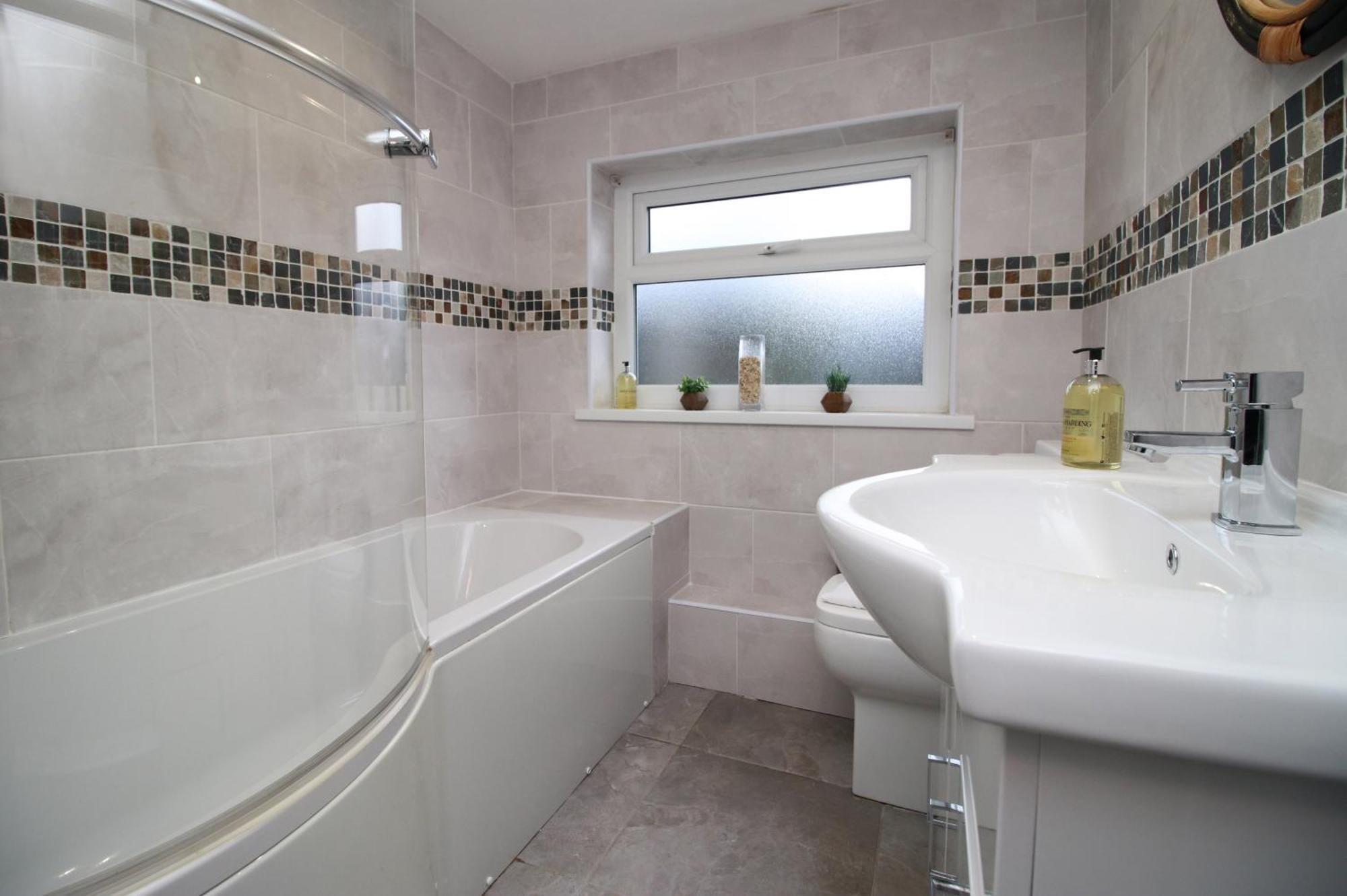 Cosy 3Br Home, Scenic Views, Ideal For Walks & Work Abertillery Extérieur photo